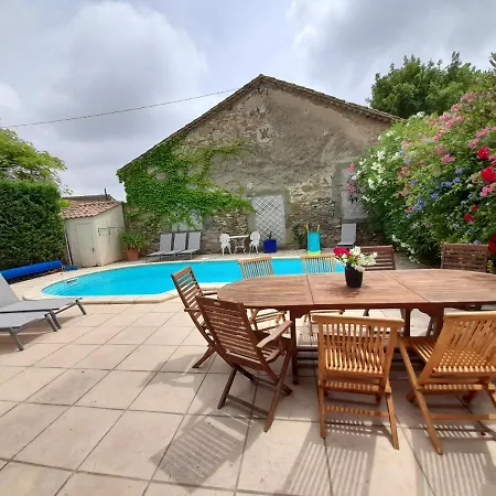 Prázdninový dům La Maison Spa, Piscine Et Climatisation *