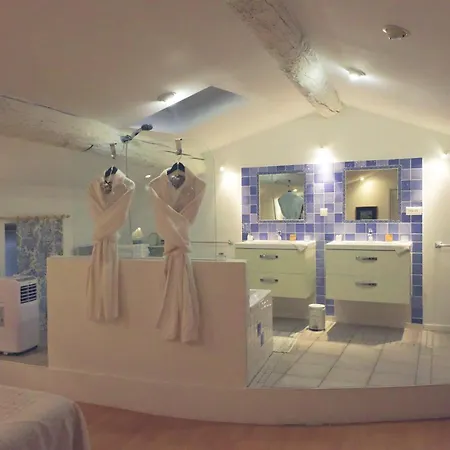 La Maison Spa, Piscine Et Climatisation Sainte-Valière