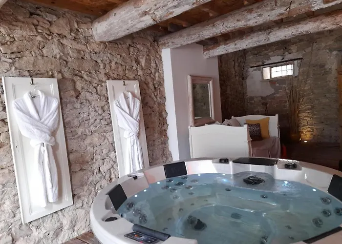 La Maison Spa, Piscine Et Climatisation * Sainte-Valière