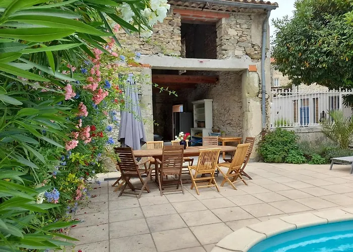 Hébergement de vacances La Maison Spa, Piscine Et Climatisation